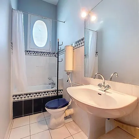De La Et D'angleterre By Interhome Appartement Royan
