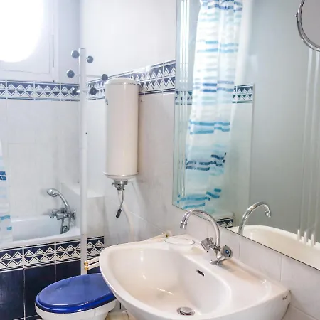 De La Et D'angleterre By Interhome *